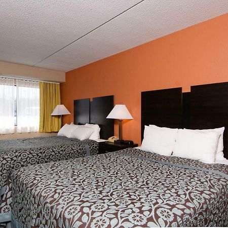 Days Inn By Wyndham Pittsburgh-Harmarville Extérieur photo