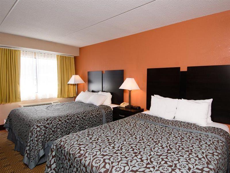 Days Inn By Wyndham Pittsburgh-Harmarville Extérieur photo