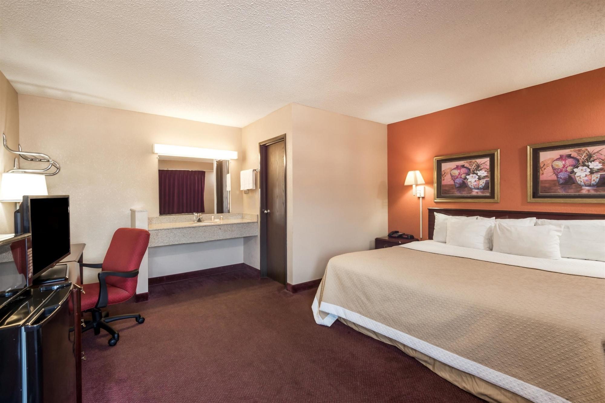 Days Inn By Wyndham Pittsburgh-Harmarville Extérieur photo