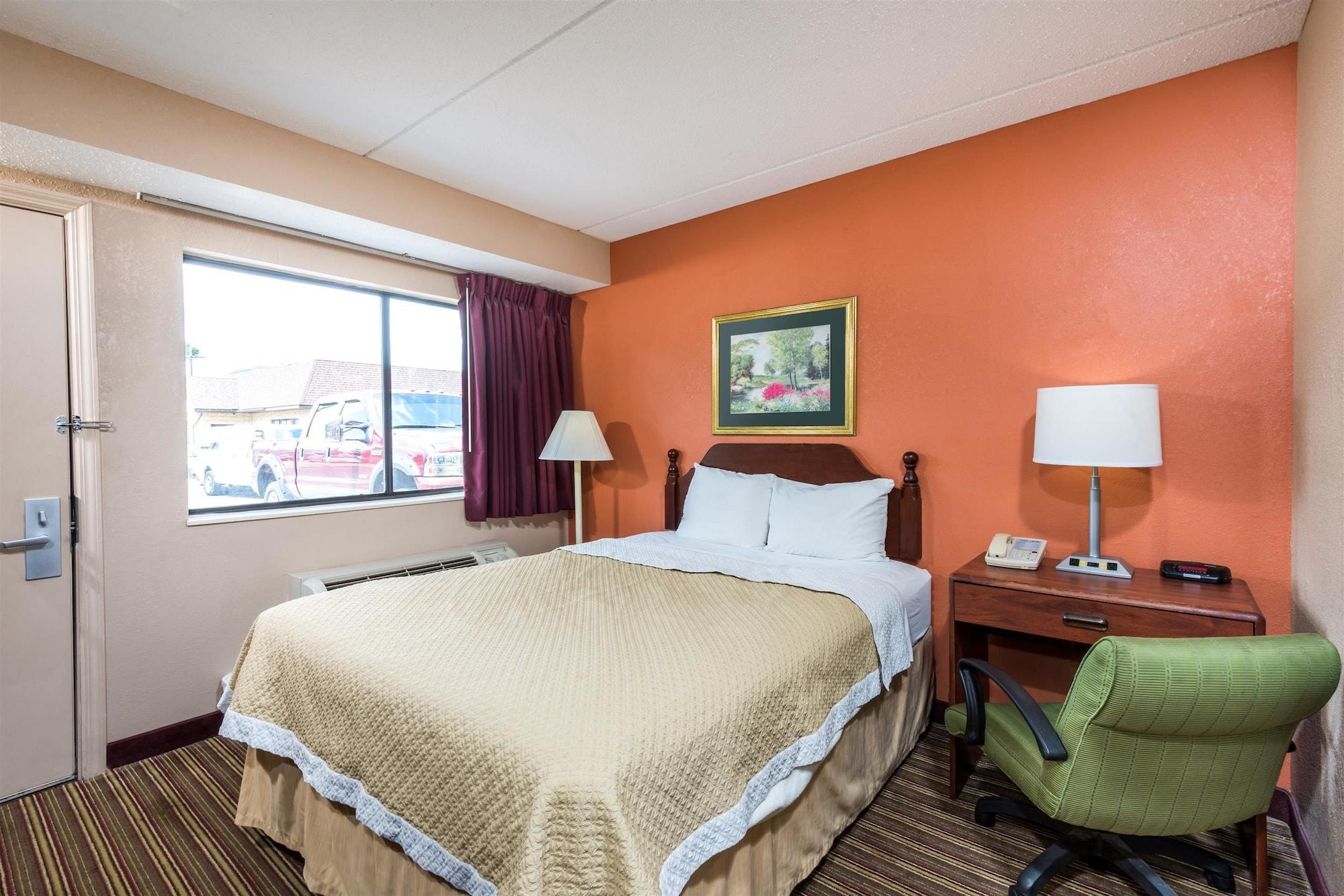 Days Inn By Wyndham Pittsburgh-Harmarville Extérieur photo