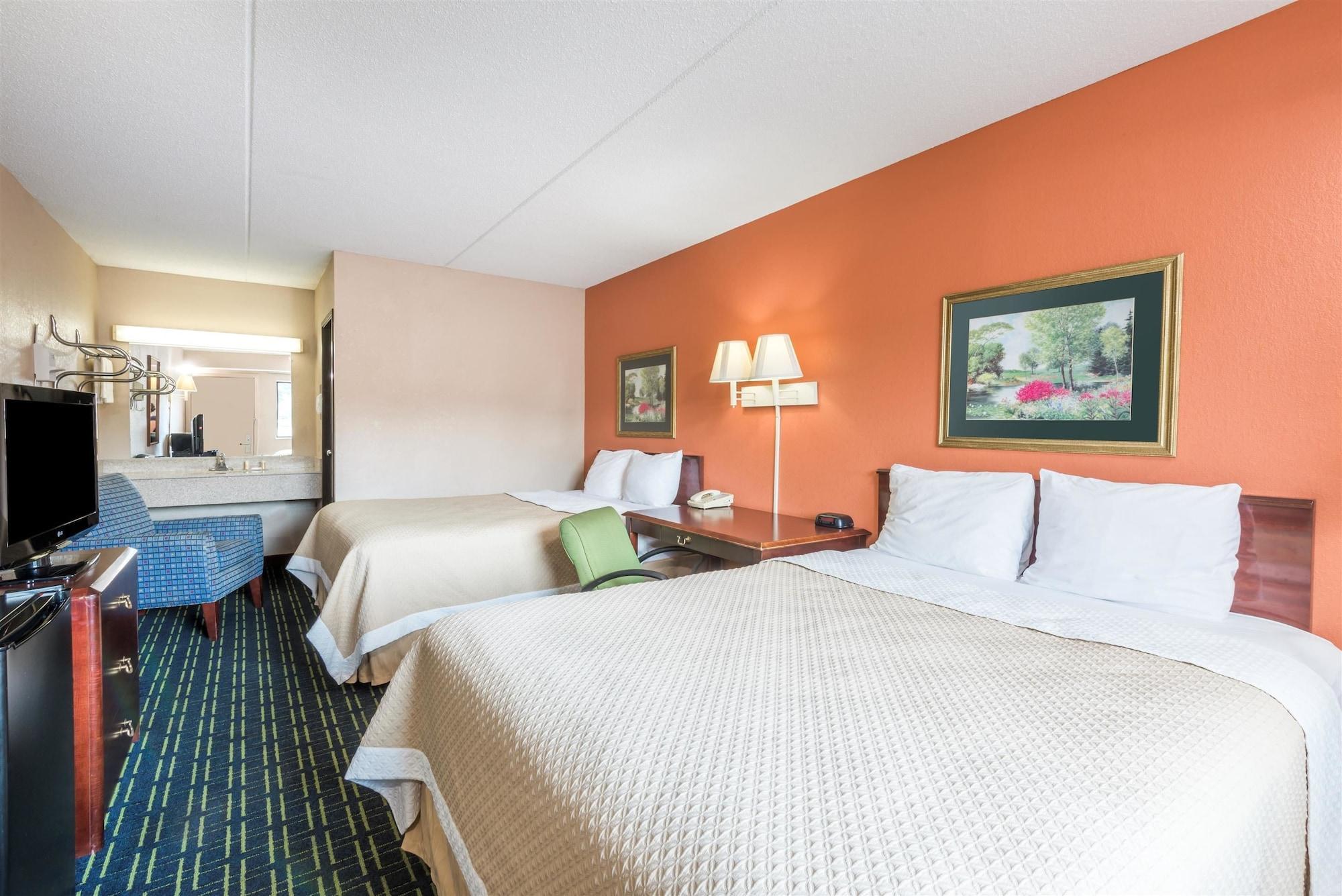 Days Inn By Wyndham Pittsburgh-Harmarville Extérieur photo