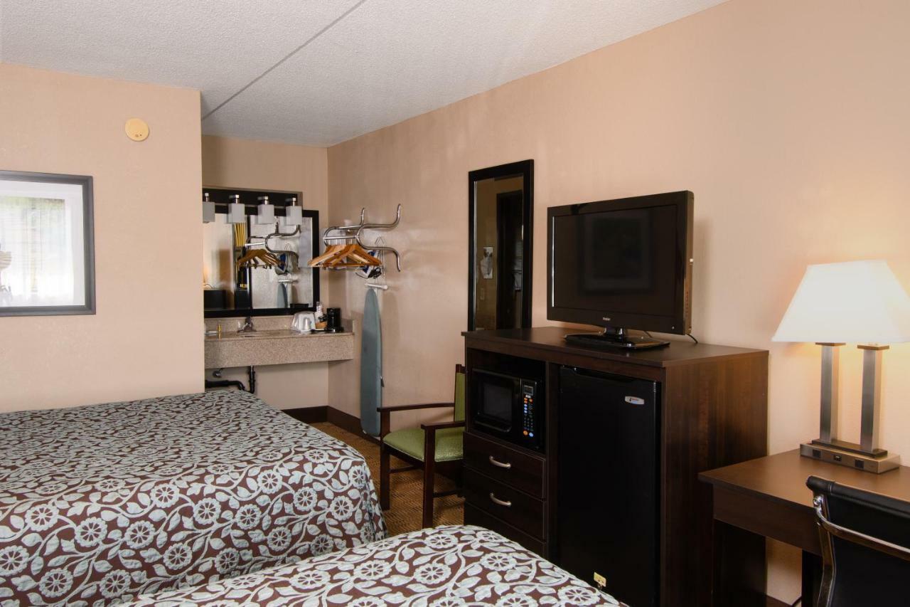 Days Inn By Wyndham Pittsburgh-Harmarville Extérieur photo